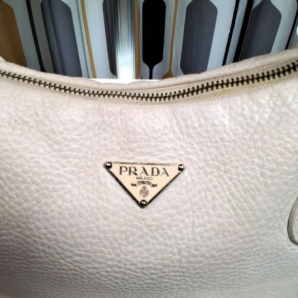 Vintage Prada Hobo Handbag Pebbled White Leather Medium Size - Picture 4 of 14